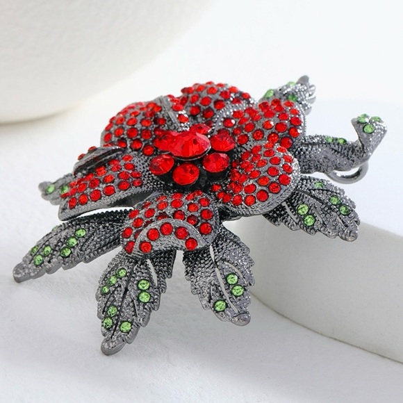 Poinsettia Brooch Large Rhinestone Poinsettia Pendant Christmas Brooch Pin - Picture 8 of 9